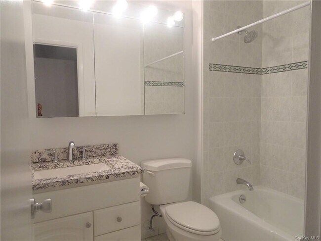 Building Photo - 300 Livingston Ave