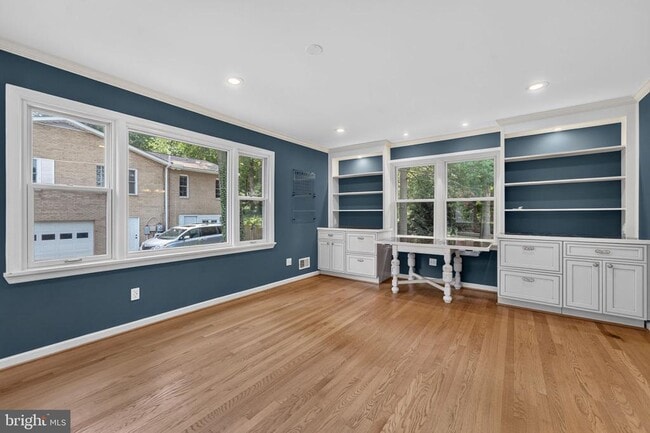 Building Photo - 6443 Walters Woods Dr