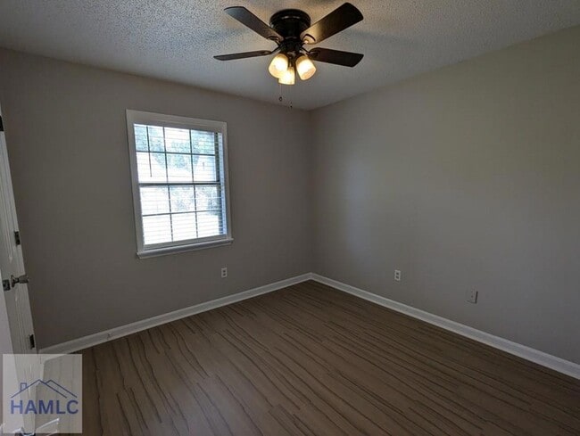 Building Photo - 628 Honey Ridge Ln