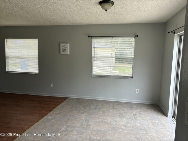 Building Photo - 10314 Usher St