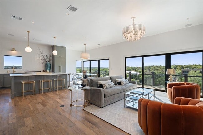 Building Photo - 5914 Cape Coral Dr