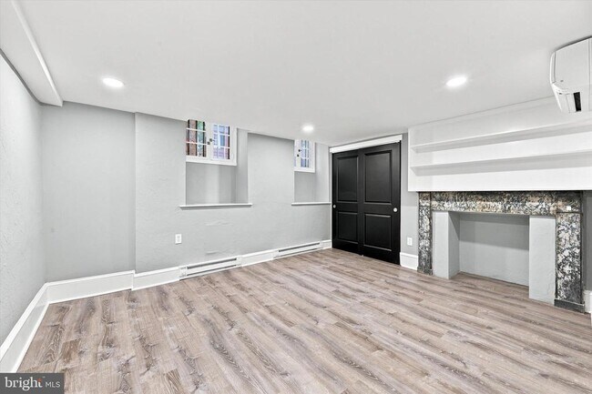 Building Photo - 520 Spruce St