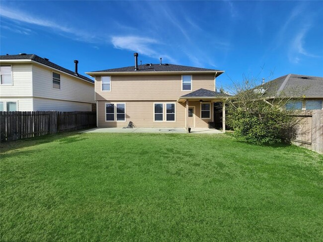 Building Photo - 21827 Sierra Long Dr