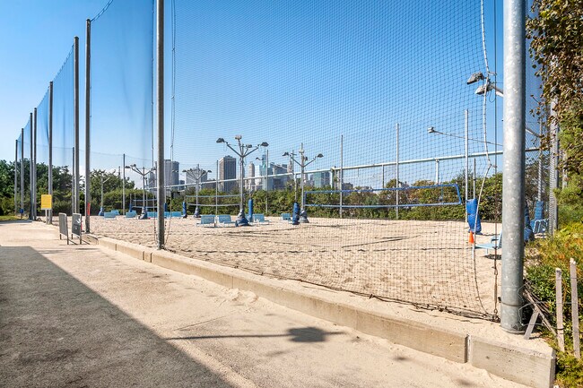 Building Photo - 360 Furman St