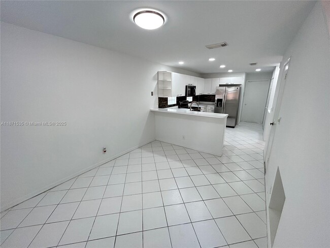 Building Photo - 524 NW 47th Ln