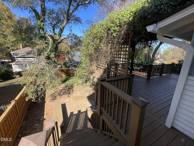 Building Photo - 313 Calvin Rd