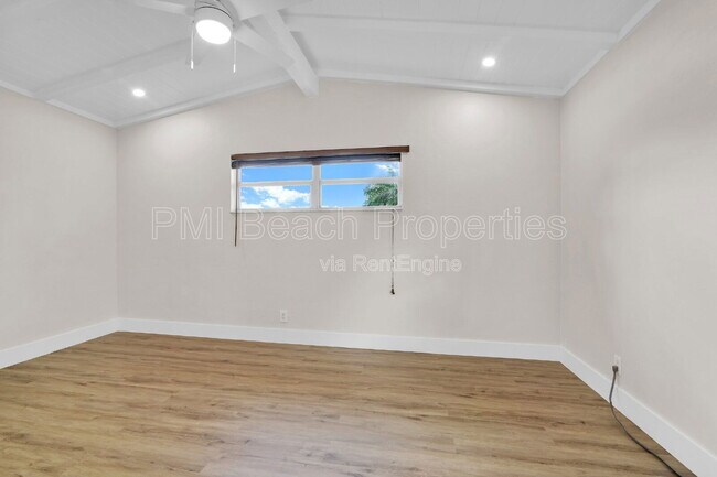 Building Photo - 2431 Key Largo Ln