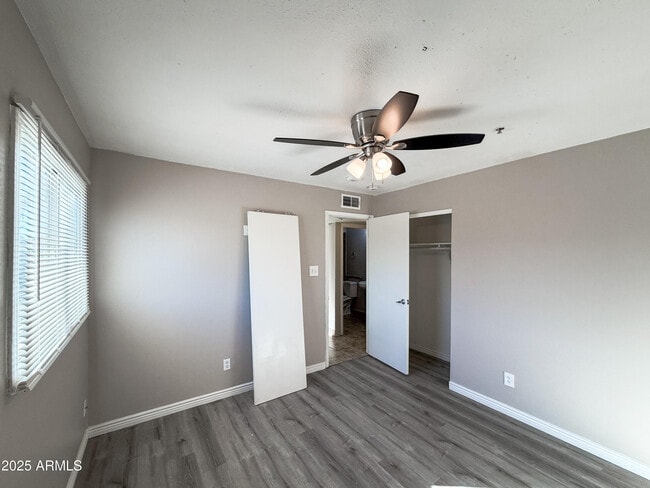 Building Photo - 6301 W Earll Dr