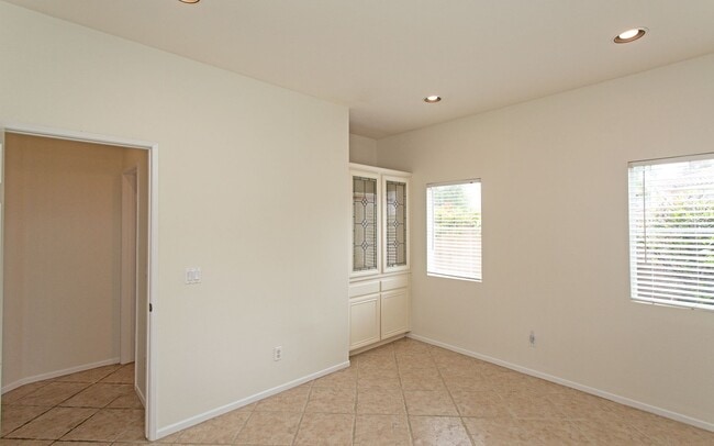 Building Photo - 2159 Island Shore Way