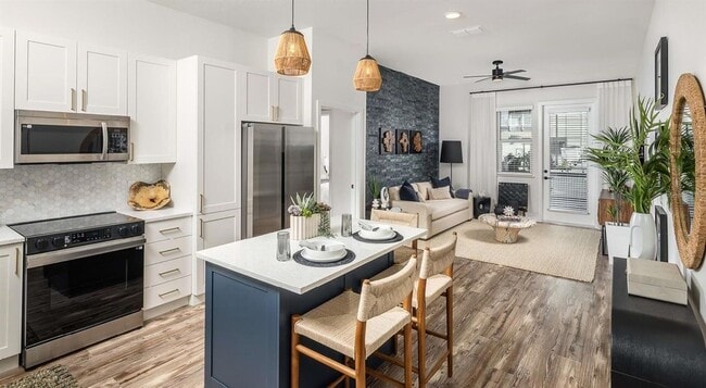 Building Photo - 5127 W Tyson Ave