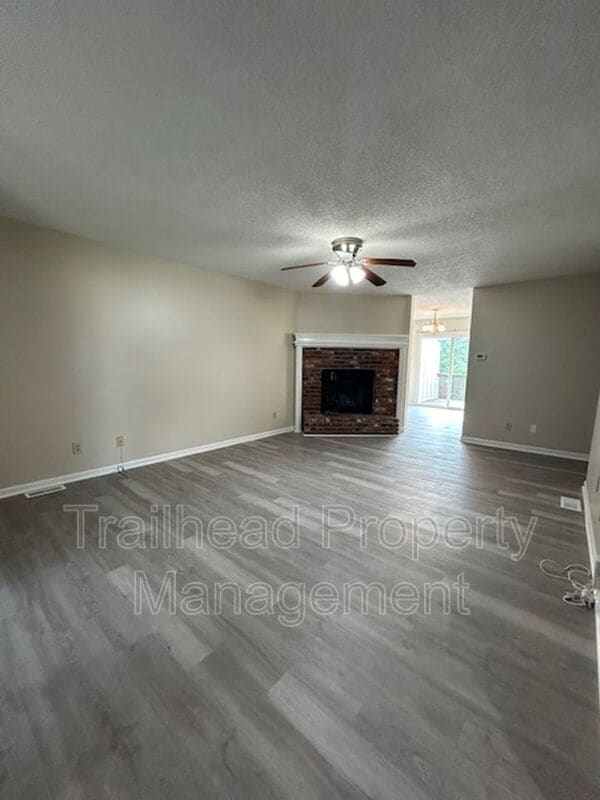Building Photo - 7037 N Fisk Ct