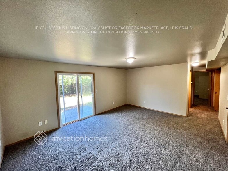 Building Photo - 6316 56th Dr NE