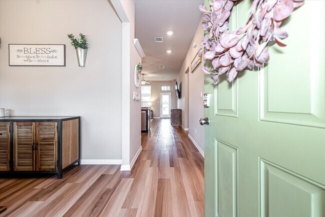 Building Photo - 155 Emery Oak Way