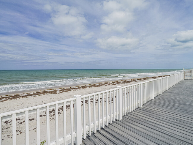 Building Photo - 8405 Red Bay Ct