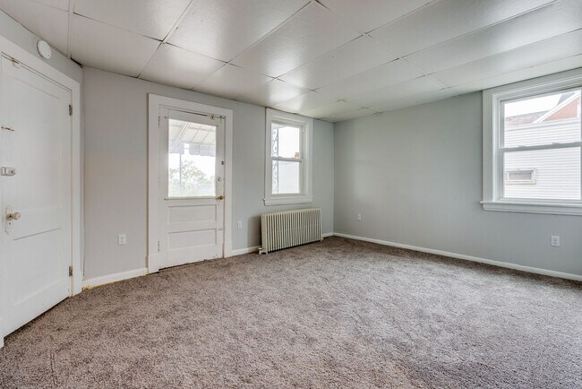 Building Photo - 2300 Arlington Ave