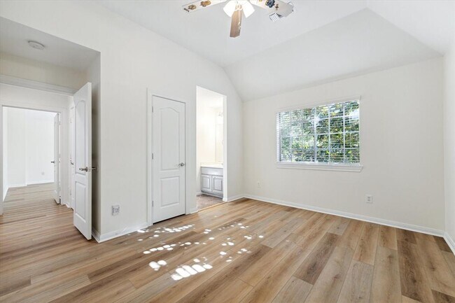 Building Photo - 30 Watermill Pl