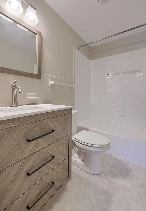 Building Photo - 131 Highview Dr