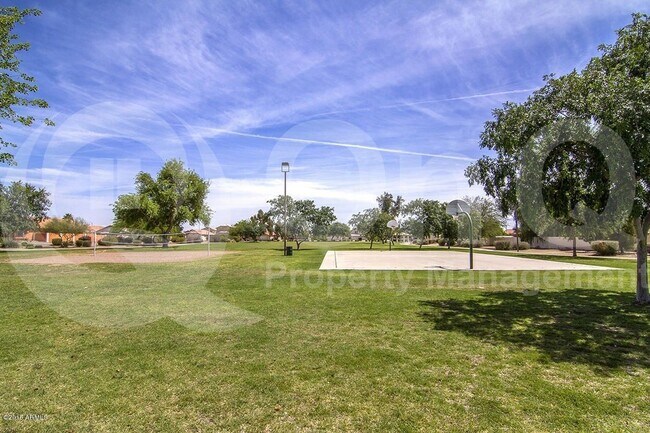 Building Photo - 5326 W Taro Ln