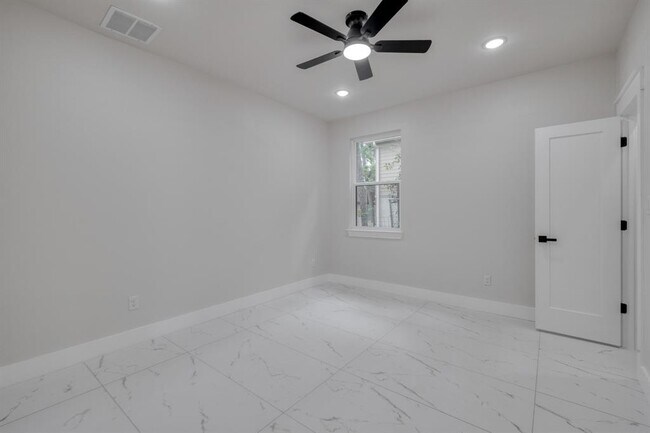 Building Photo - 308 Makaha Dr