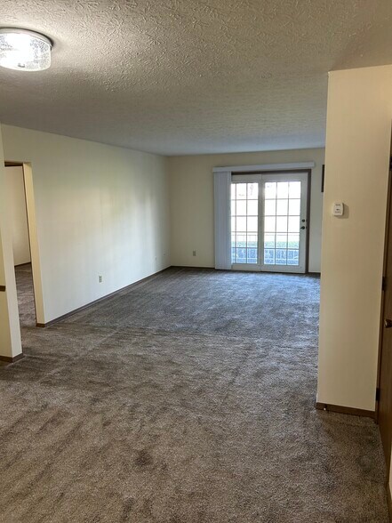 Building Photo - 54 Carter Cir
