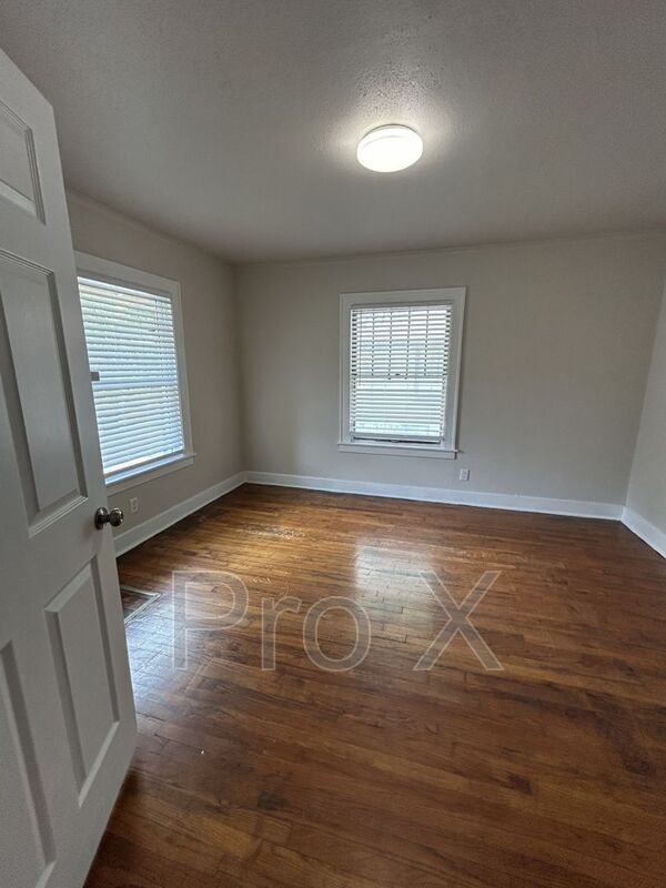 Building Photo - 106 W Hudson St