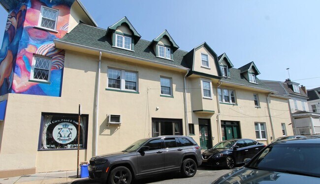 Building Photo - 7174 Germantown Ave