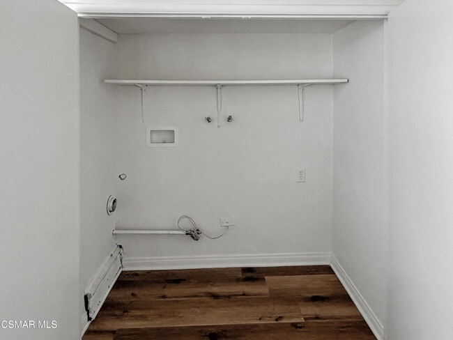 Building Photo - 2485 E Hillcrest Dr