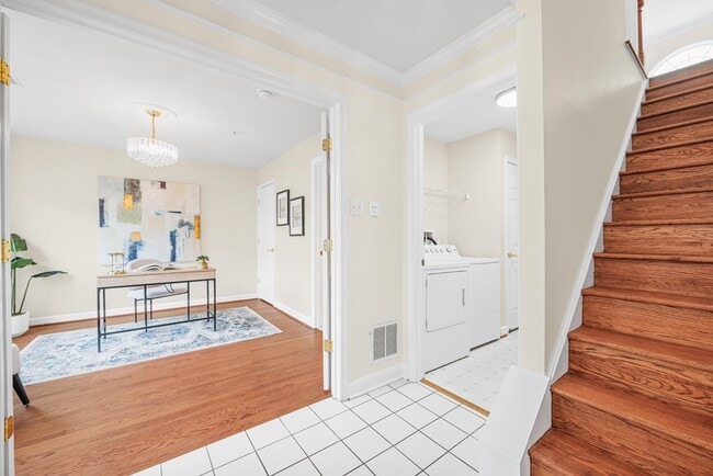 Building Photo - 631 Gatestone St