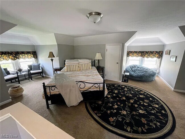 Building Photo - 2086 Marlindale Rd