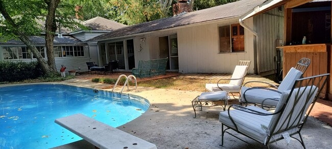 Patio and pool area. - 340 Marlboro St SE