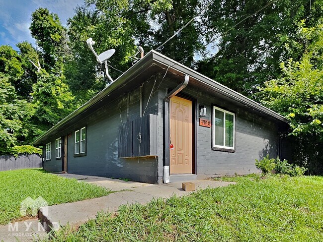 Building Photo - 919 Hobson St SW