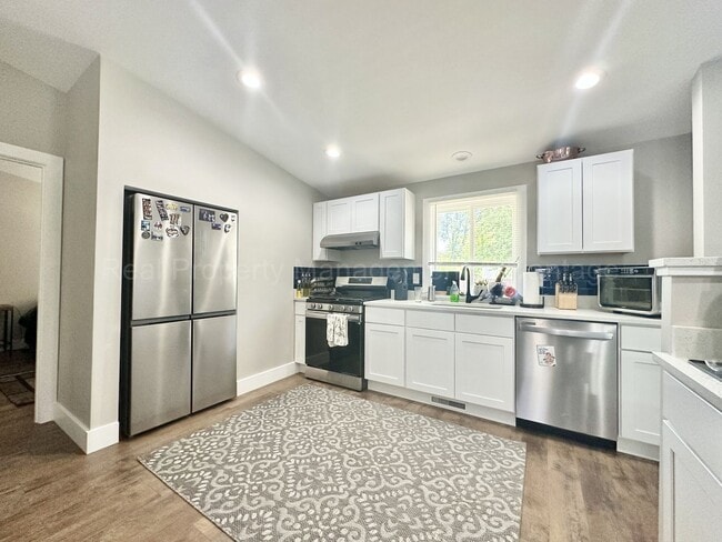 Building Photo - Rare Clawson Ranch – Fully Updated, Open C...
