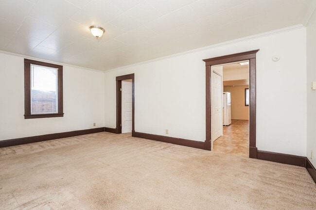 Building Photo - 2127 Harrison Ave