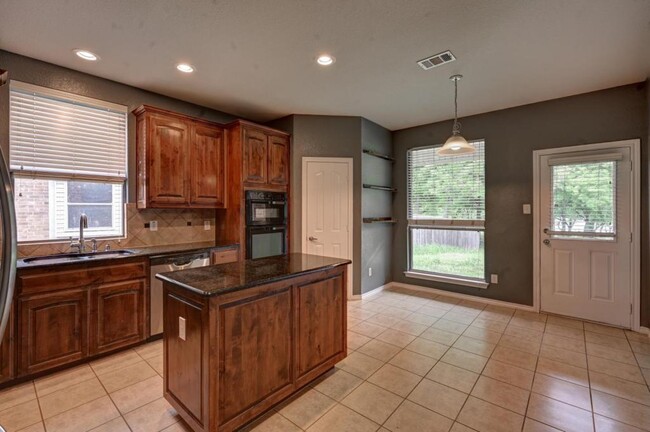 Building Photo - 5755 Skinner Way