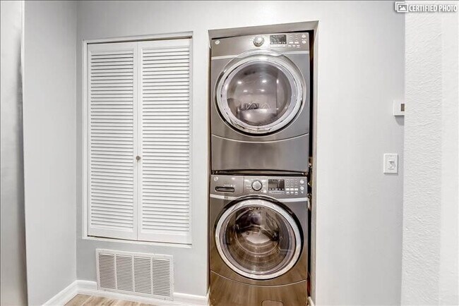 In unit full size washer and dryer - 701 Kettner Blvd