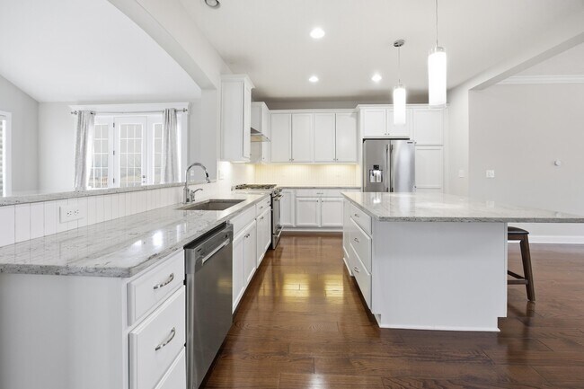 Building Photo - 8057 Pleasant Dr