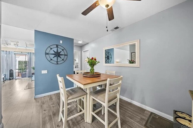 Building Photo - "Charming 1-Bedroom Apartment with Hardwoo...
