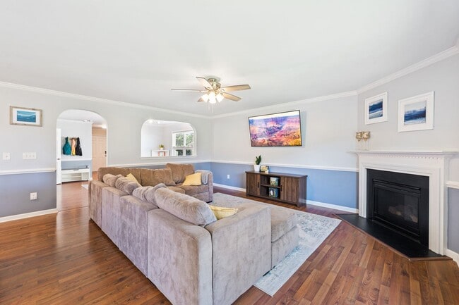 Building Photo - 110 Bray Dr