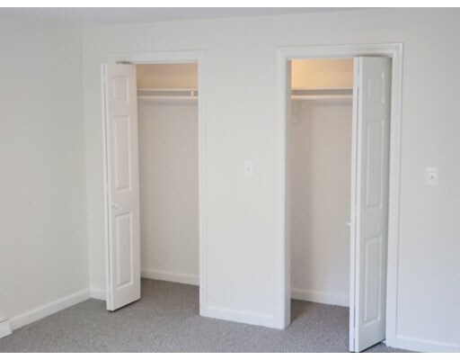 Building Photo - 41 Lamplighter Ln