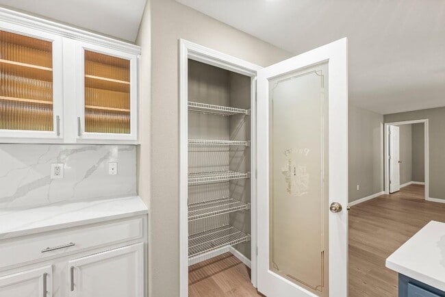Building Photo - Spacious Sunrise Home for Rent in Puyallup...