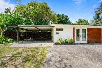 Building Photo - 3355 SW 22nd St