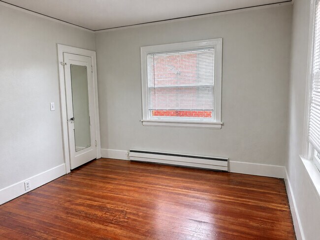 Building Photo - 5214 35th Ave NE
