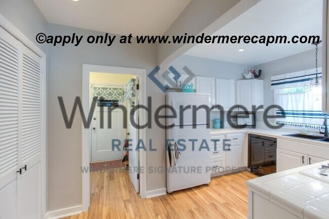 Building Photo - Charming Updated Home in Desirable Colonial Heights – Prime Location!