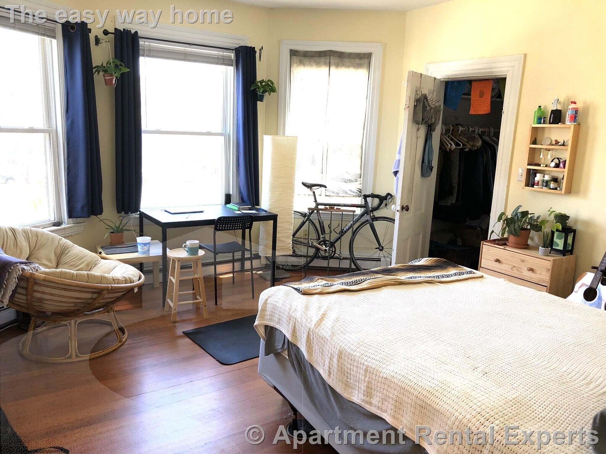 Building Photo - 268 Broadway