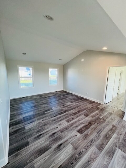 Building Photo - 327 Deluth Dr