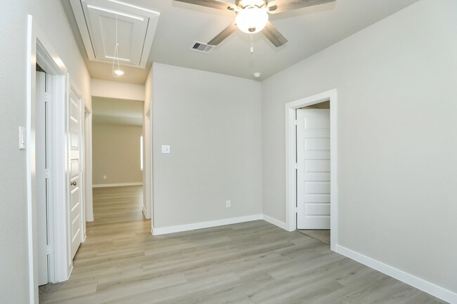 Building Photo - 14110 Greystone Ter St