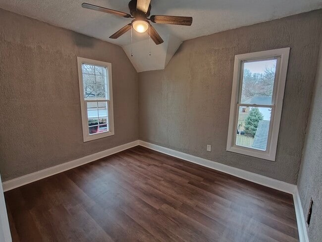 Building Photo - Ask about our Rent to own option