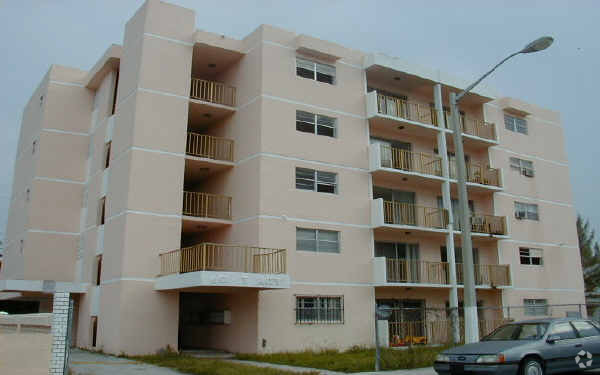 Primary Photo - Audy Apartments