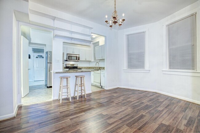 Primary Photo - 632 F St NE