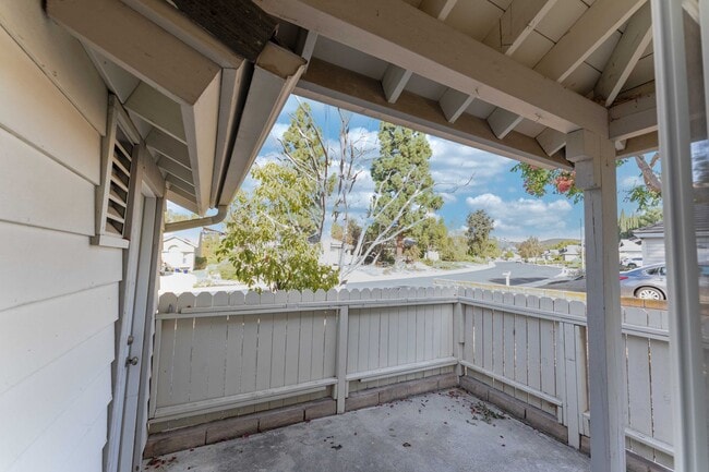 Building Photo - Charming Home for Now Leasing in Thousand Oaks!